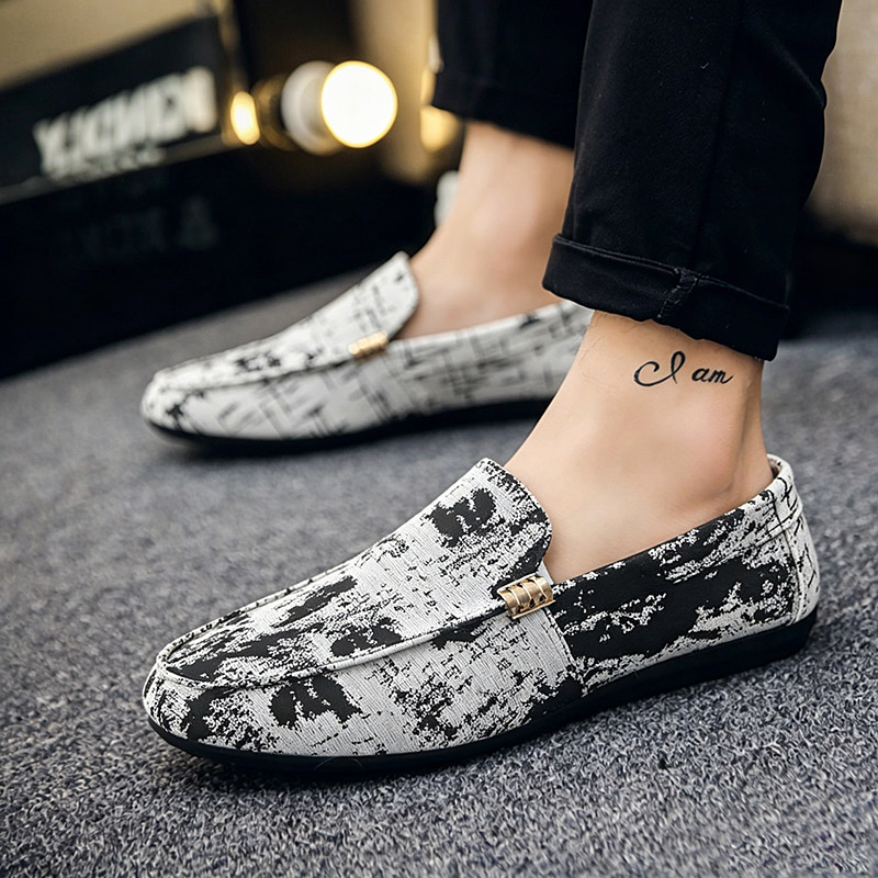 Męskie mokasyny, płócienne sne – Mens Fashion Week recenzja i cena